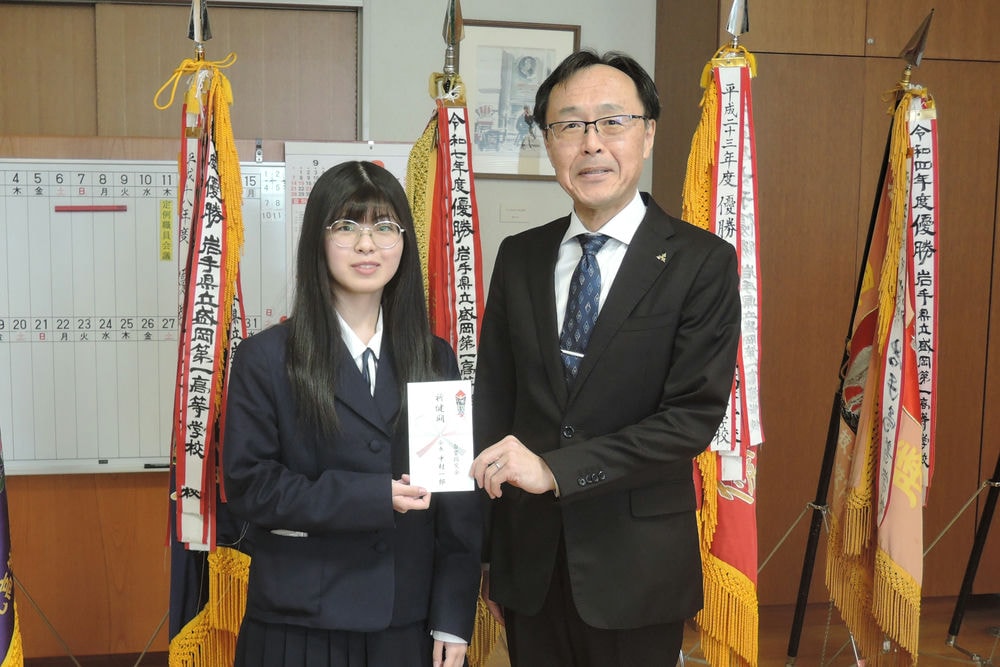 贈呈式の様子02