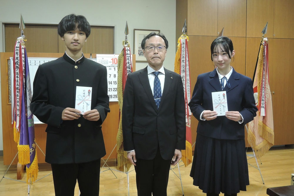 贈呈式の様子03