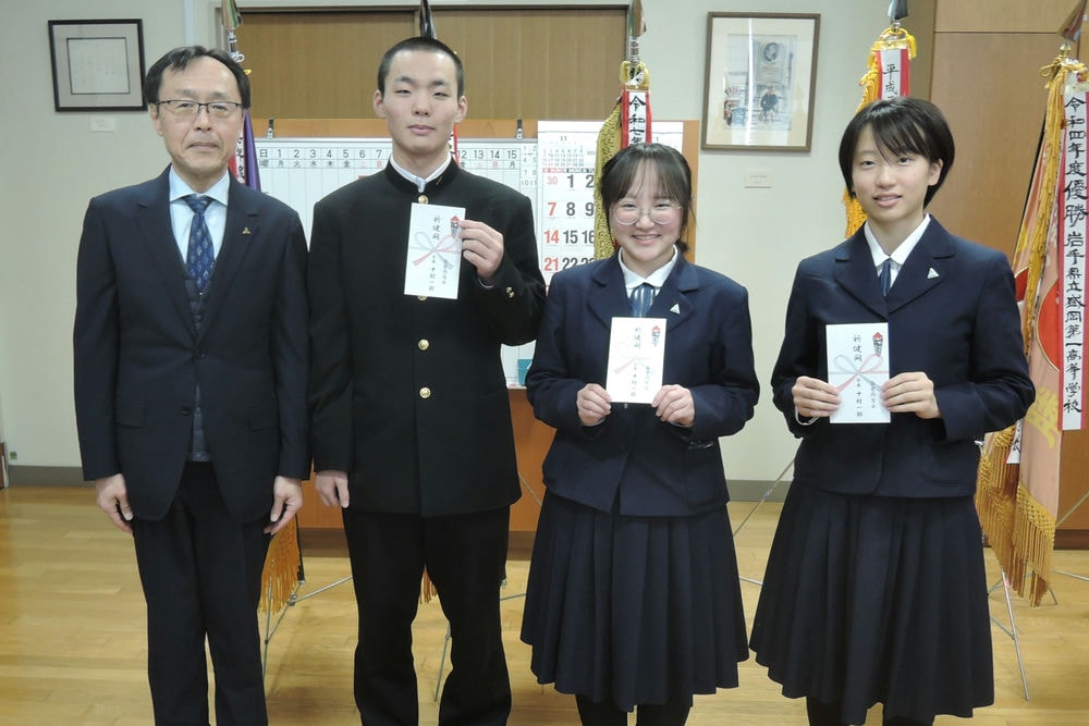 贈呈式の様子03