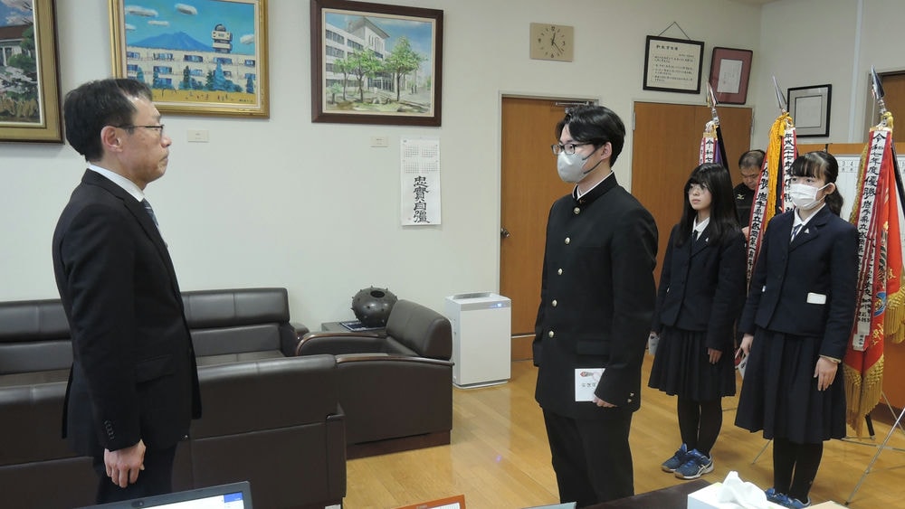 贈呈式の様子02